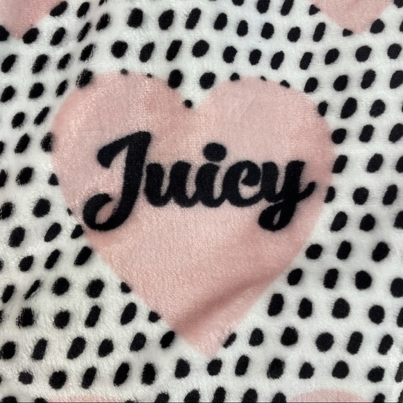 Juicy Couture  Hearts Plush Throw - Picture 2 of 6